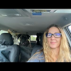 Meet your Posher, Carrie